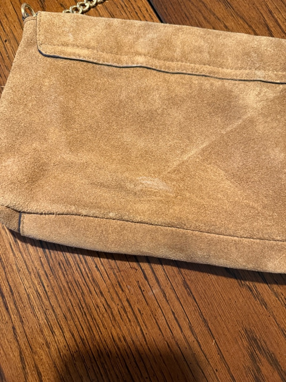 Vince Camuto Suede Envelope Shoulder Bag in Light Brown with Gold Chain - Picture 6 of 6
